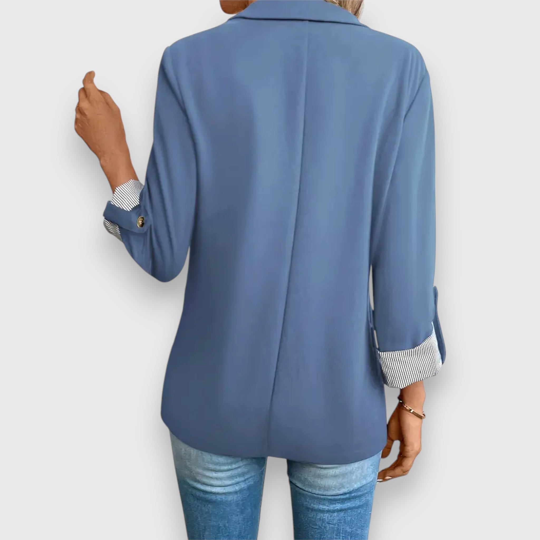 Elegant Blazer for Women - a fashionable and chic addition to your wardrobe