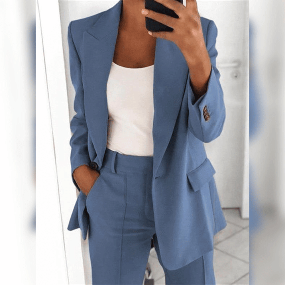 Elegant and Luxurious Women's Suit for Multiple Events