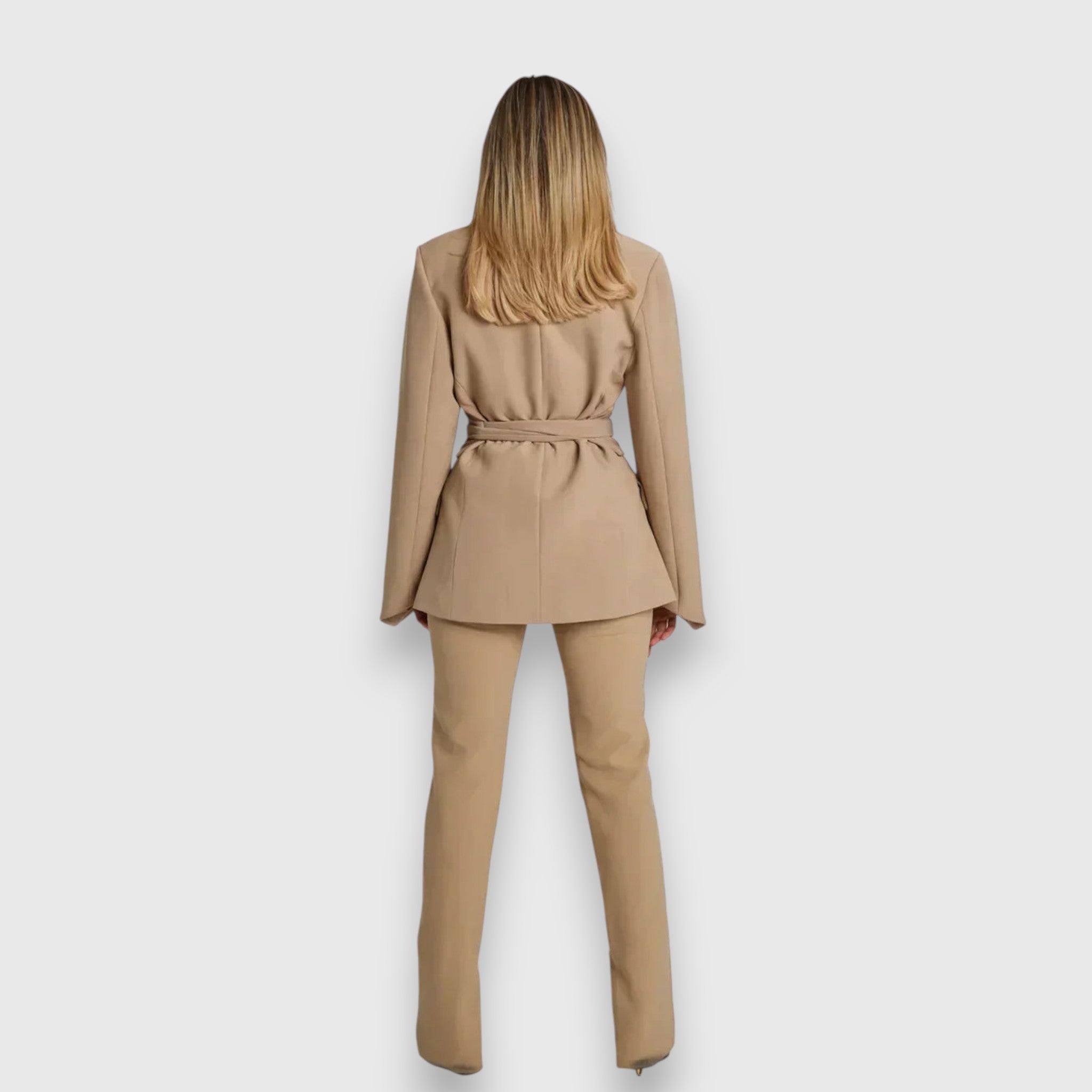 Elegant Women's Blazer for a Perfect and Unique Look
