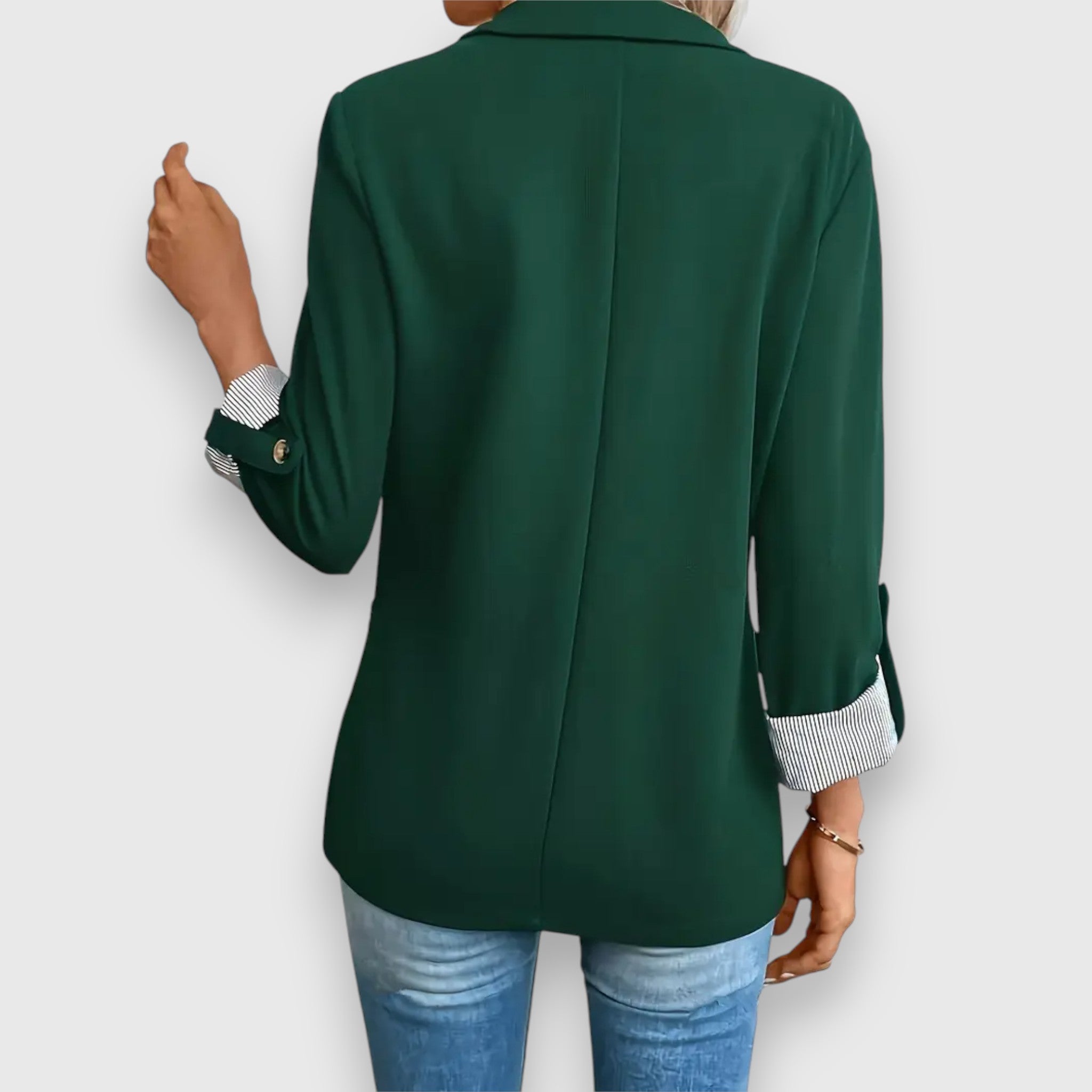 Elegant Blazer for Women - a fashionable and chic addition to your wardrobe