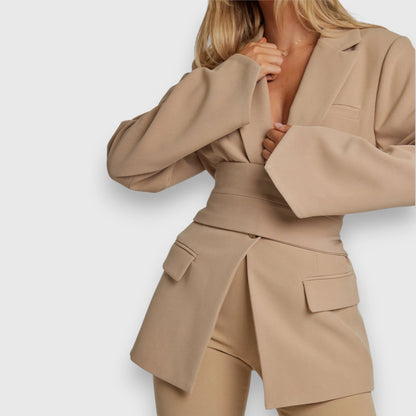 Elegant Women's Blazer for a Perfect and Unique Look